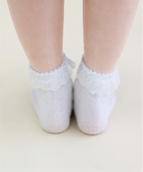 axes femme POETIQUE（アクシーズファムポエティック）の「ラメ入りレースソックス（ソックス/靴下・レディース・ホワイト/ネイビー・FREE）」の4枚目の写真