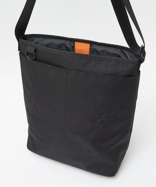 UNIVERSAL OVERALL(ユニバーサルオーバーオール)の「【UNIVERSALOVERALL / ユニバーサルオーバーオール】VERTICALLY flap shoulder/フラップショルダーバッグ/UVO-209(ショルダーバッグ・メンズ・ネイビー/ブラック/チャコールグレー/ダークベージュ・フリー)」の18枚目の写真
