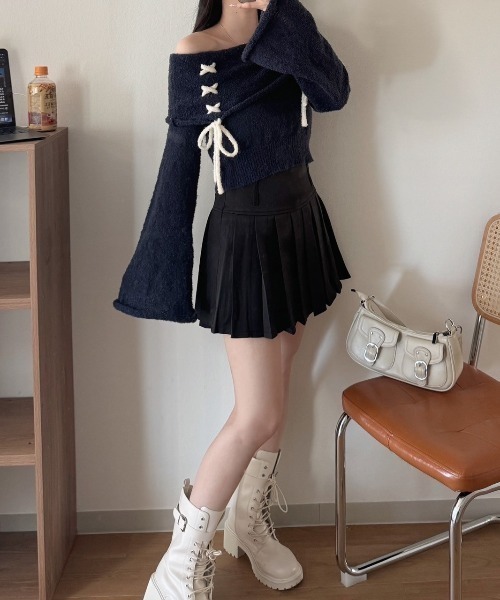 nemne store(ネンネストア)の「《Delfy》編み上げオフショルダーニット(ニット/セーター・レディース・アイボリー/グリーン系/ネイビー・フリー)」の9枚目の写真