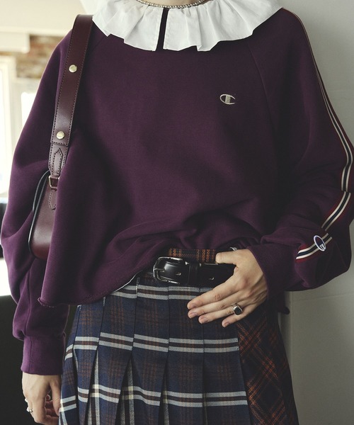 Champion(チャンピオン)の「【Champion別注】ROSE BUD×Champion SIDE LINE SWEAT(スウェット・レディース・ベージュ/バーガンディー/ブラック・ONE SIZE)」の5枚目の写真