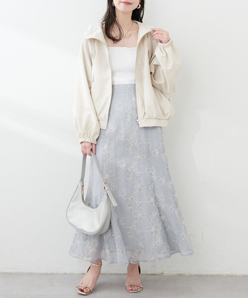 natural couture（ナチュラルクチュール）の「フード付きショートマンパ（ブルゾン・レディース・カーキ/アイボリー/ブラック/グレイッシュベージュ・FREE）」の8枚目の写真