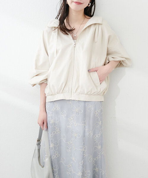 natural couture（ナチュラルクチュール）の「フード付きショートマンパ（ブルゾン・レディース・カーキ/アイボリー/ブラック/グレイッシュベージュ・FREE）」の7枚目の写真