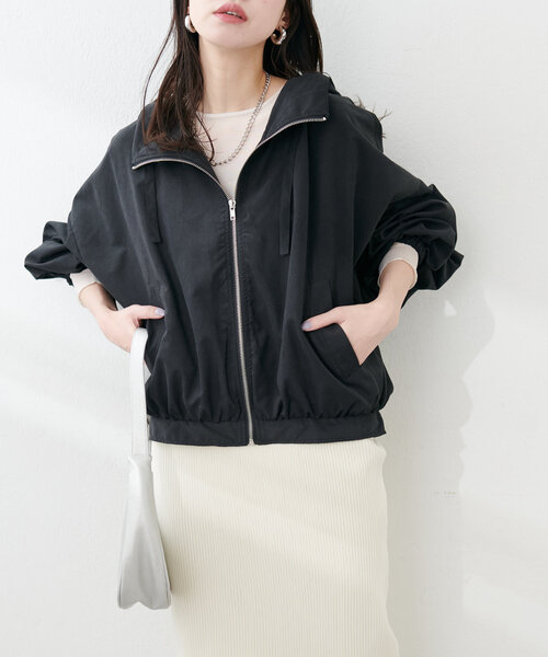 natural couture（ナチュラルクチュール）の「フード付きショートマンパ（ブルゾン・レディース・カーキ/アイボリー/ブラック/グレイッシュベージュ・FREE）」の12枚目の写真