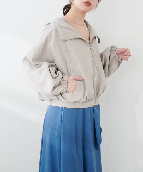 natural couture（ナチュラルクチュール）の「フード付きショートマンパ（ブルゾン・レディース・カーキ/アイボリー/ブラック/グレイッシュベージュ・FREE）」の17枚目の写真