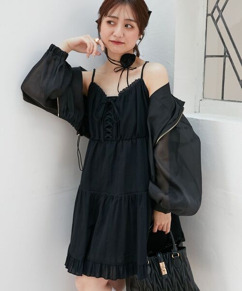 MAJESTIC LEGON（マジェスティックレゴン）の「レースアップフレアキャミワンピ（ワンピース・レディース・ホワイト系その他2/ブラック系その他/アイボリー/ブラック・MEDIUM）」の3枚目の写真