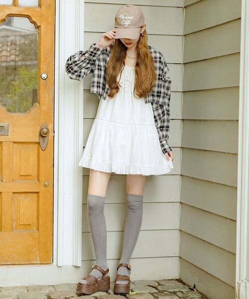 MAJESTIC LEGON（マジェスティックレゴン）の「レースアップフレアキャミワンピ（ワンピース・レディース・ホワイト系その他2/ブラック系その他/アイボリー/ブラック・MEDIUM）」の8枚目の写真