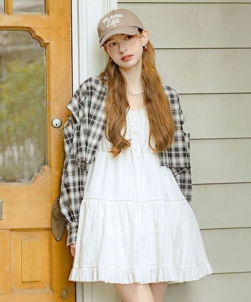 MAJESTIC LEGON（マジェスティックレゴン）の「レースアップフレアキャミワンピ（ワンピース・レディース・ホワイト系その他2/ブラック系その他/アイボリー/ブラック・MEDIUM）」の11枚目の写真