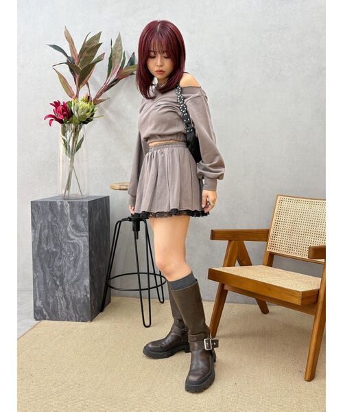 EVRIS（エヴリス）の「ワンショルダースウェットトップス【セットアップ着用可能】（スウェット・レディース・ブラック/ブラウン/グレー・FREE）」の22枚目の写真