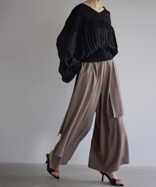 MIELI INVARIANT(ミエリインヴァリアント)の「Volume Gather MIx Knit Tops(Tシャツ/カットソー・レディース・ブラック/ホワイト・FREE)」の5枚目の写真