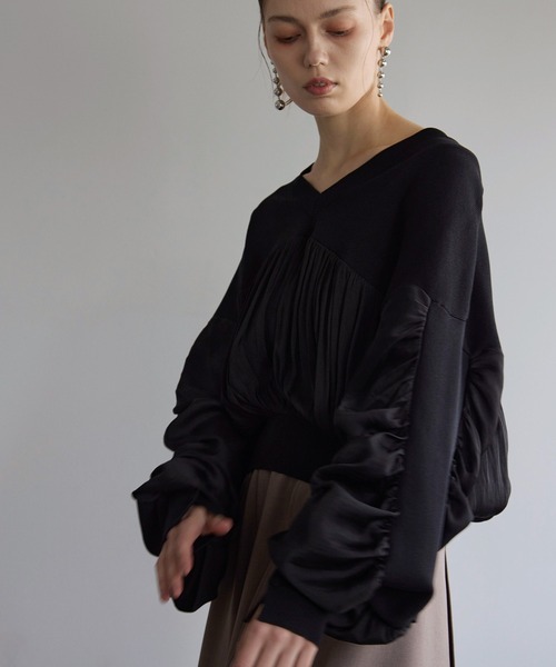 MIELI INVARIANT(ミエリインヴァリアント)の「Volume Gather MIx Knit Tops(Tシャツ/カットソー・レディース・ブラック/ホワイト・FREE)」の8枚目の写真