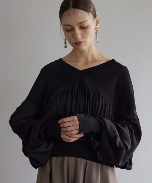 MIELI INVARIANT(ミエリインヴァリアント)の「Volume Gather MIx Knit Tops(Tシャツ/カットソー・レディース・ブラック/ホワイト・FREE)」の10枚目の写真