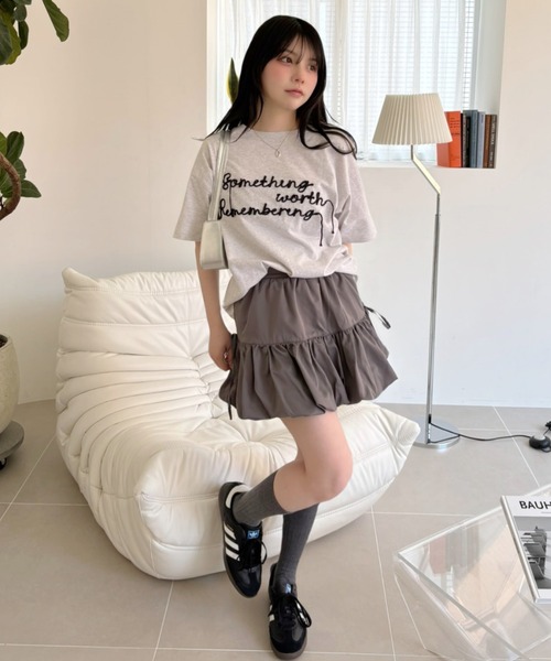 Ada.(エイダ)の「ロープ刺繍 ロゴ Tシャツ(Tシャツ/カットソー・レディース・チャコール/オートミール/アイボリー・FREE)」の22枚目の写真