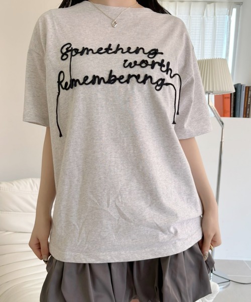 Ada.(エイダ)の「ロープ刺繍 ロゴ Tシャツ(Tシャツ/カットソー・レディース・チャコール/オートミール/アイボリー・FREE)」の13枚目の写真