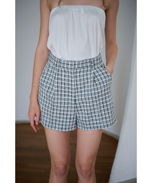 Estella.K(エステラケー)の「Gigi Tweed Shorts ツイードショートPT(その他パンツ・レディース・チェック/ブラック/アイボリー系・SMALL/MEDIUM)」の21枚目の写真