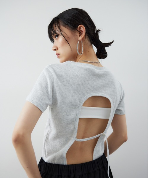 【セシリーバンセン】 半袖Tシャツ ギャザー オープンバック 白 2025年最新】CECILIE BAHNSEN 半袖(Tシャツ)の人気アイテム