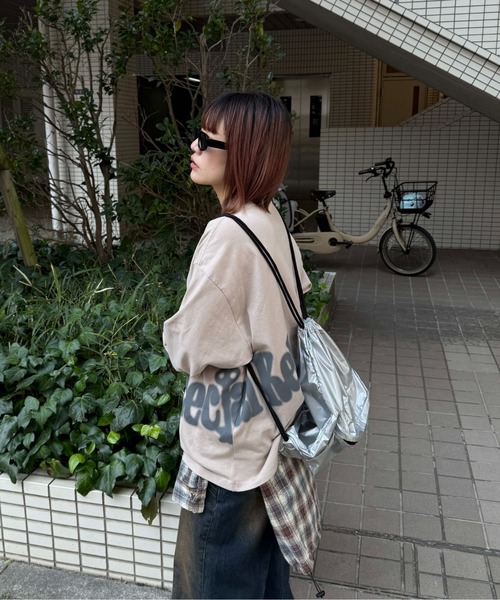 sedacle(セダクル)の「アソートサイドプリントロンT(Tシャツ/カットソー・メンズ・ベージュ/ブラック系その他/チャコールグレー・SMALL/MEDIUM/LARGE)」の19枚目の写真