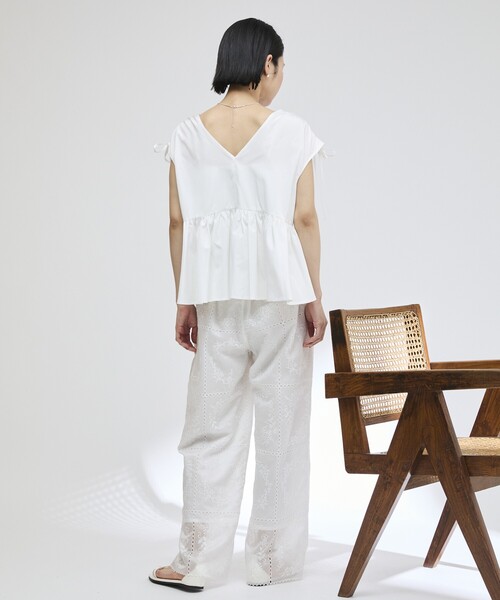 Firsthand（ファーストハンド）の「Firsthand/ファーストハンド スクエア刺繍 ワイドシルエット イージーパンツ / セットアップ対応（その他パンツ・レディース・ホワイト/ブラック・S/M）」の3枚目の写真