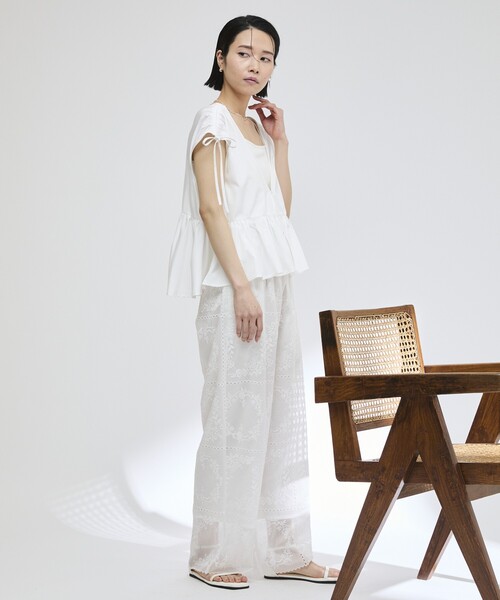 Firsthand（ファーストハンド）の「Firsthand/ファーストハンド スクエア刺繍 ワイドシルエット イージーパンツ / セットアップ対応（その他パンツ・レディース・ホワイト/ブラック・S/M）」の5枚目の写真