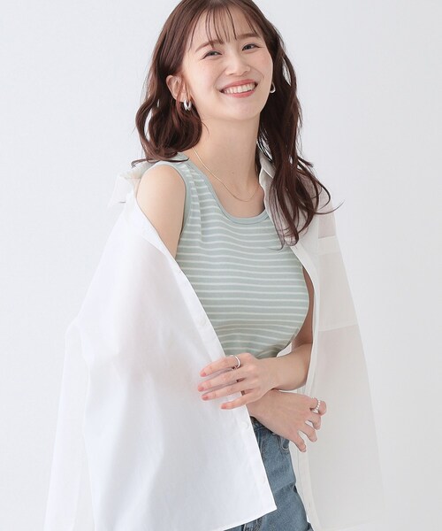 SHOO・LA・RUE(シューラルー)の「【洗える/S-LL】色違いで揃えたい テレコリブタンクトップ(タンクトップ・レディース・ホワイト/ダークグレー/サックスブルー系2/ナチュラル/ホワイト系3/ブラック・01/04/02/03)」の1枚目の写真