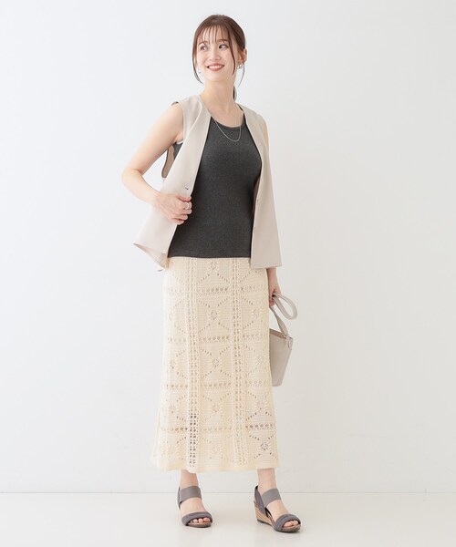 SHOO・LA・RUE(シューラルー)の「【洗える/S-LL】色違いで揃えたい テレコリブタンクトップ(タンクトップ・レディース・ホワイト/ダークグレー/サックスブルー系2/ナチュラル/ホワイト系3/ブラック・01/04/02/03)」の16枚目の写真