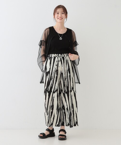 SHOO・LA・RUE(シューラルー)の「【洗える/S-LL】色違いで揃えたい テレコリブタンクトップ(タンクトップ・レディース・ホワイト/ダークグレー/サックスブルー系2/ナチュラル/ホワイト系3/ブラック・01/04/02/03)」の8枚目の写真