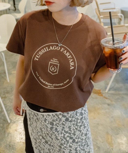 Chillfar(チルファー)の「ロゴデザインミックスTEEシャツ(Tシャツ/カットソー・レディース・ネイビー系/グリーン系1/ベージュ系/グレー系1/ブラック系1/ネイビー/ベージュ系1/グレー系/ホワイト/ブラウン/ブラウン系1/ブラウン系/ホワイト系1/ホワイト系/ベージュ/ネイビー系1/チャコール/ブラック系/ブラック・FREE)」の13枚目の写真