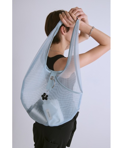 un/neu(アンノイ)の「シアーメッシュラウンドバッグ / シースルートート(トートバッグ・レディース・ブラック/ブルー・FREE)」の18枚目の写真