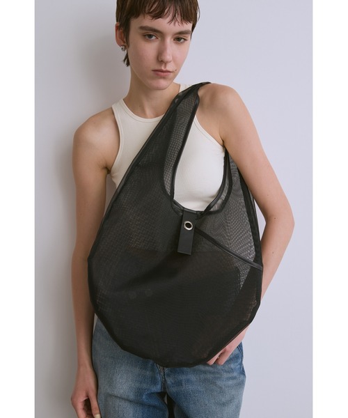 un/neu(アンノイ)の「シアーメッシュラウンドバッグ / シースルートート(トートバッグ・レディース・ブラック/ブルー・FREE)」の7枚目の写真