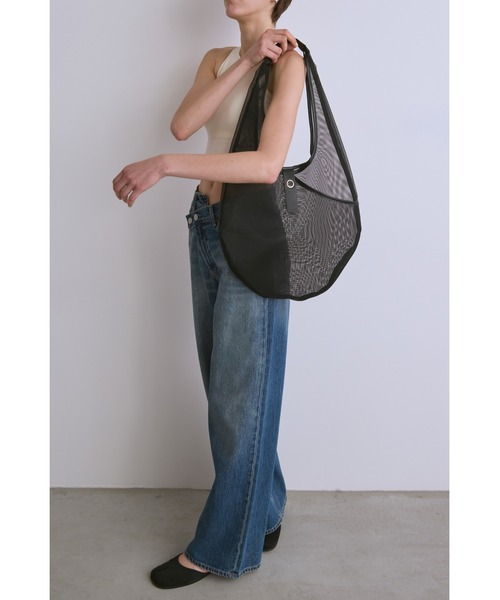 un/neu(アンノイ)の「シアーメッシュラウンドバッグ / シースルートート(トートバッグ・レディース・ブラック/ブルー・FREE)」の14枚目の写真