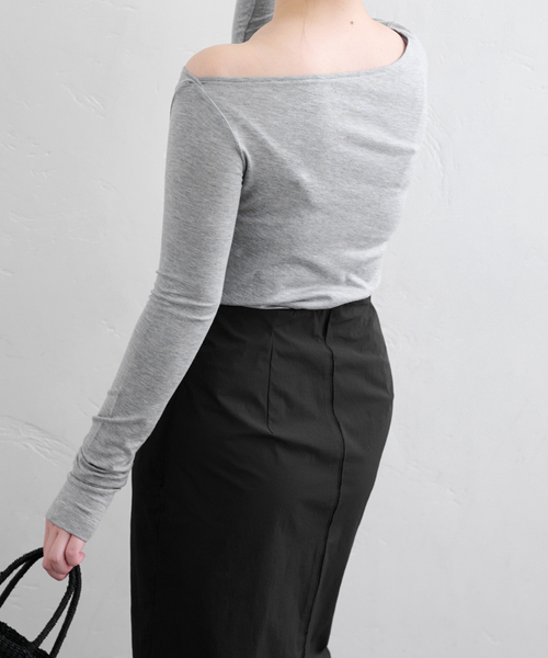 U by SPICK&SPAN（ユーバイスピックアンドスパン）の「ベア天竺アシメトップス（Tシャツ/カットソー・レディース・ライトグレー/ホワイト/ブラック・FREE）」の16枚目の写真