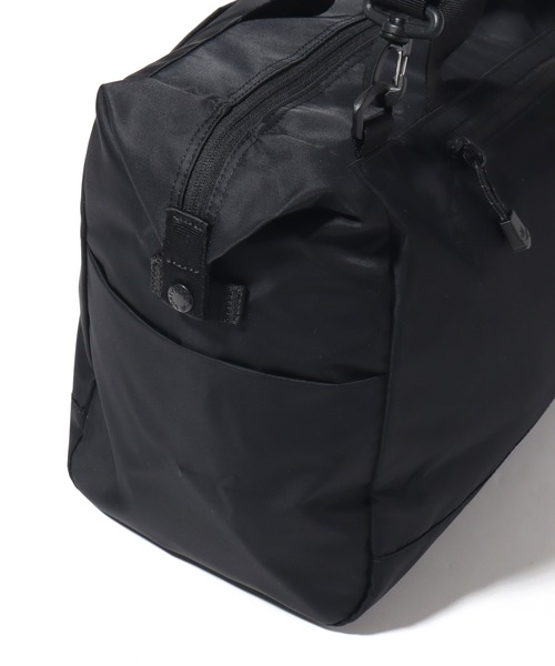 THE NORTH FACE(ザノースフェイス)の「【THE NORTH FACE/ザノースフェイス】LIGHT DUFFLE BAG/ライトダッフルバッグ(ボストンバッグ・メンズ・クリーム/ブラック・FREE)」の12枚目の写真