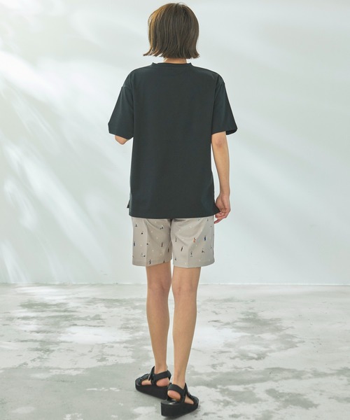 Arnold Palmer(アーノルドパーマー)の「ライトダンボール シェア ビッグアンブレラ Tシャツ(Tシャツ/カットソー・レディース・ブラック/ホワイト/スカイブルー・XS/M/S/LL/L)」の15枚目の写真