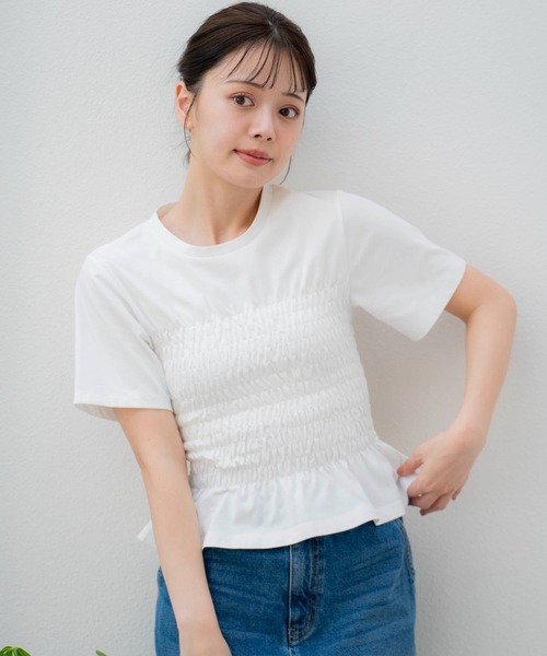 NOELA(ノエラ)の「シャーリングTEEシャツ(Tシャツ/カットソー・レディース・ライトグリーン/ブラック/オフホワイト・フリー)」の3枚目の写真