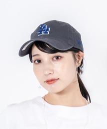 EK BY NEW ERA（イーケーバイニューエラ）の「【NEW ERA】ユニセックス キャップ ドジャース　チャコールグレー（キャップ）」