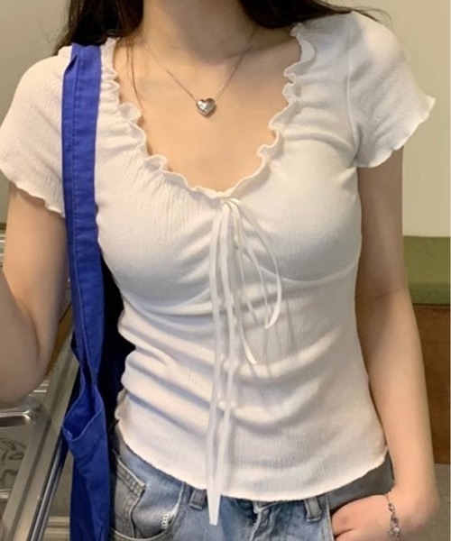 kirakiraShop(キラキラショップ)の「フロント リボン ギャザー デザイン Tシャツ(ニット/セーター・レディース・ベージュ/ホワイト/ピンク/グレー/ブルー・FREE)」の1枚目の写真