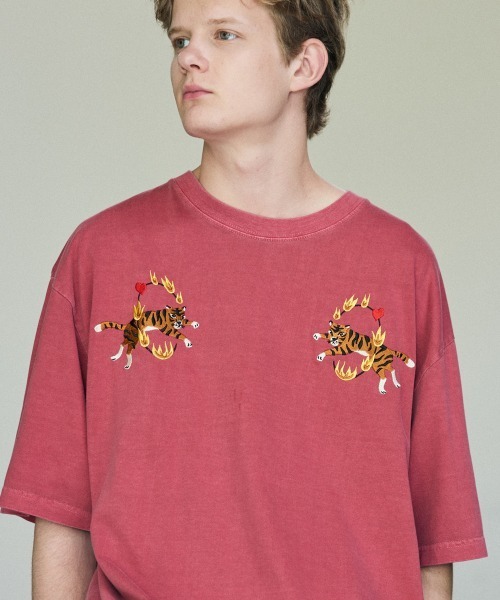 rehacer(レアセル)の「rehacer : Loop Tiger Pigment Dye T-shirt / ループタイガーピグメントダイ Tシャツ(Tシャツ/カットソー・メンズ・ブラック/ネイビー/レッド・SMALL/MEDIUM/LARGE/X-LARGE)」の1枚目の写真