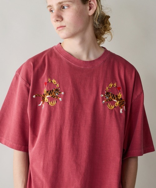 rehacer(レアセル)の「rehacer : Loop Tiger Pigment Dye T-shirt / ループタイガーピグメントダイ Tシャツ(Tシャツ/カットソー・メンズ・ブラック/ネイビー/レッド・SMALL/MEDIUM/LARGE/X-LARGE)」の12枚目の写真