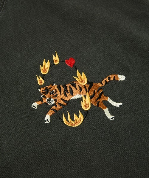 rehacer(レアセル)の「rehacer : Loop Tiger Pigment Dye T-shirt / ループタイガーピグメントダイ Tシャツ(Tシャツ/カットソー・メンズ・ブラック/ネイビー/レッド・SMALL/MEDIUM/LARGE/X-LARGE)」の19枚目の写真