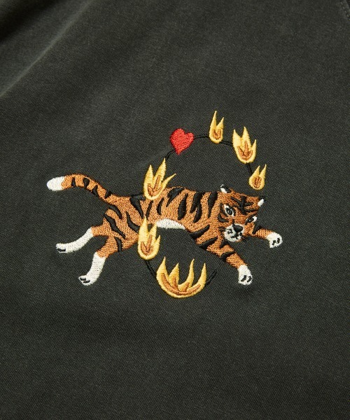 rehacer(レアセル)の「rehacer : Loop Tiger Pigment Dye T-shirt / ループタイガーピグメントダイ Tシャツ(Tシャツ/カットソー・メンズ・ブラック/ネイビー/レッド・SMALL/MEDIUM/LARGE/X-LARGE)」の20枚目の写真