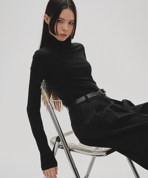 TODAYFUL（トゥデイフル）の「Powdery Turtle Tops（Tシャツ/カットソー・レディース・キナリ/クリーム/ブラック/スカイブルー・FREE）」の3枚目の写真