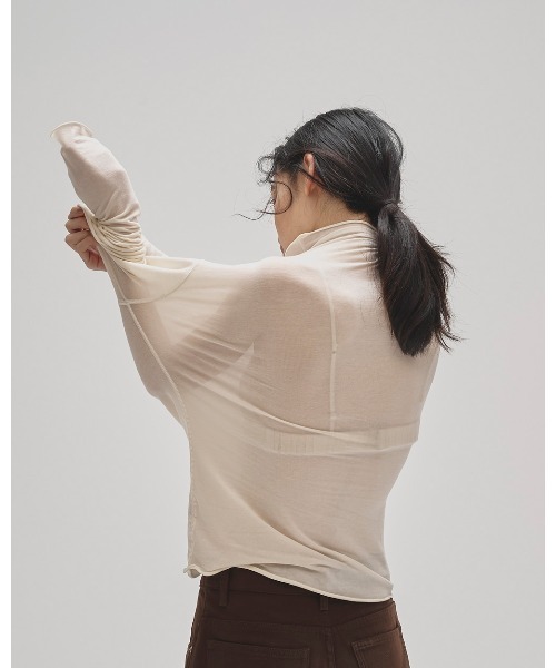 TODAYFUL（トゥデイフル）の「Powdery Turtle Tops（Tシャツ/カットソー・レディース・キナリ/クリーム/ブラック/スカイブルー・FREE）」の18枚目の写真