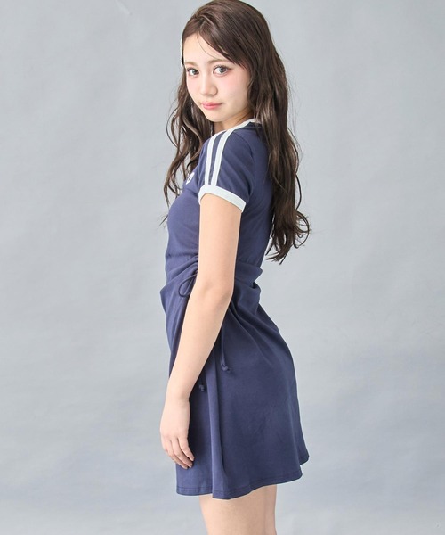 ANAP(アナップ)の「スポーティーTシャツ ミニワンピース(ワンピース・レディース・ネイビー/ブラック・FREE)」の4枚目の写真