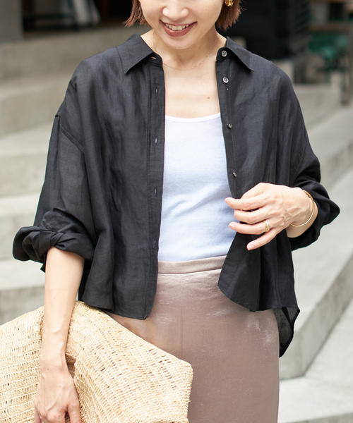 IENA（イエナ）の「《追加2》ラミーリヨセルショートシャツ（シャツ/ブラウス・レディース・オートミール/サックスブルー/ブラック・FREE）」の17枚目の写真