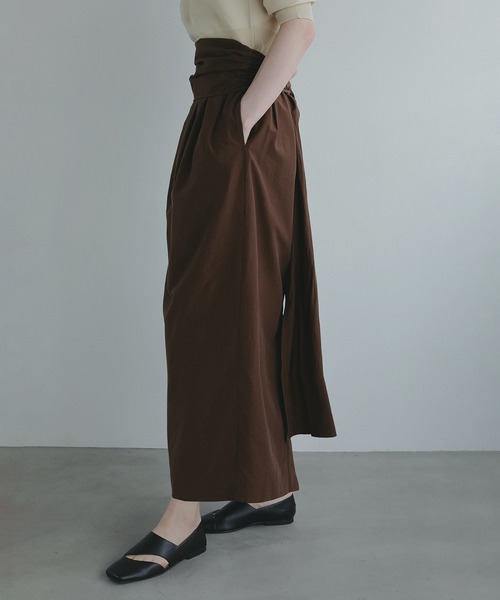 MANOF（マノフ）の「BUSTIER SET NARROW SKIRT（スカート・レディース・ベージュ/ブラウン/ブラック・S/M）」の17枚目の写真