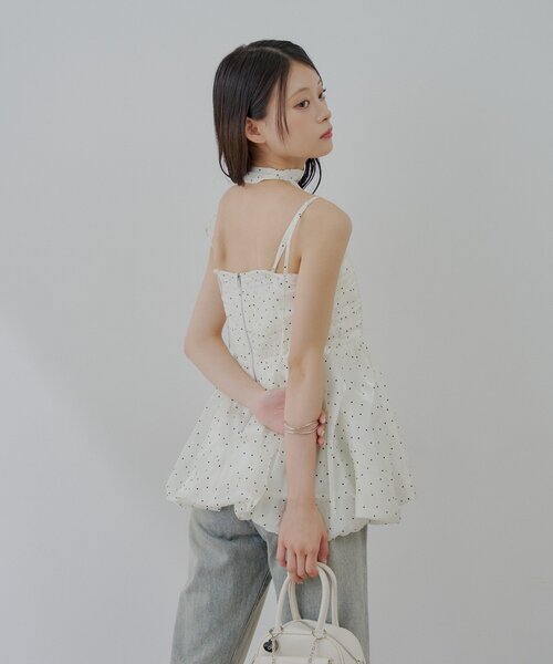 Chico（チコ）の「【WEB限定】ドットチュールペプラムブラウス