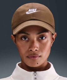 NIKE(iCL)̃iCL Nu AXgN`[h t[` EHbV Lbv / Nike Club Unstructured Futura Wash Cap FB5368-235 Mosswood Brown(Lbv)