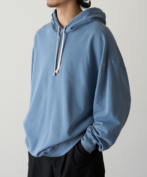 comfort colors(コンフォートカラーズ)の「【COMFORT COLORS】6.4oz ガーメントダイフードスウェット ピグメント加工 裏起毛 CC1467 MURS(パーカー・メンズ・アイボリー/ブラック/ピンク/ブルー・S/L/XL/M)」の4枚目の写真