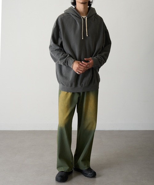 comfort colors(コンフォートカラーズ)の「【COMFORT COLORS】6.4oz ガーメントダイフードスウェット ピグメント加工 裏起毛 CC1467 MURS(パーカー・メンズ・アイボリー/ブラック/ピンク/ブルー・S/L/XL/M)」の17枚目の写真