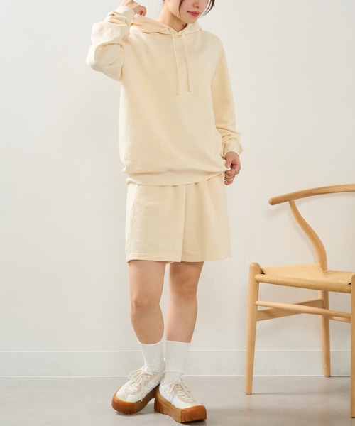 comfort colors(コンフォートカラーズ)の「【COMFORT COLORS】6.4oz ガーメントダイフードスウェット ピグメント加工 裏起毛 CC1467 MURS(パーカー・メンズ・アイボリー/ブラック/ピンク/ブルー・S/L/XL/M)」の12枚目の写真
