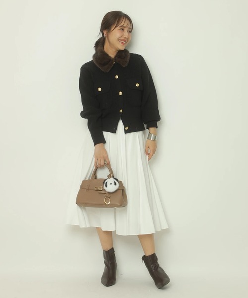 Apuweiser-riche（アプワイザーリッシェ）の「衿ファーニットブルゾン（ニット/セーター・レディース・レッド/ブラウン/ホワイト/ブラック・2/1）」の10枚目の写真